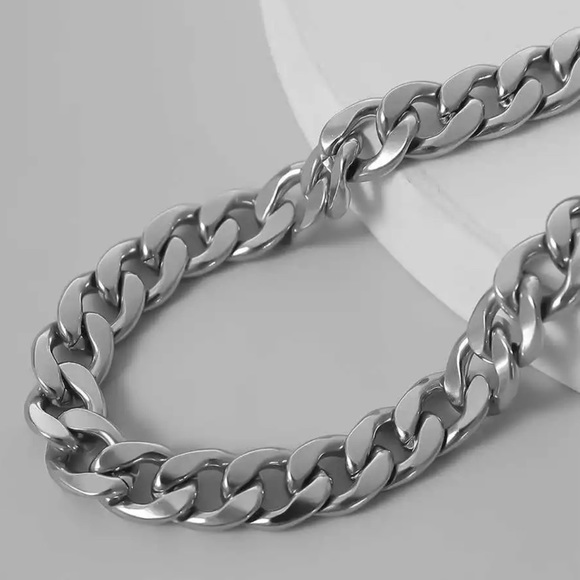 Unisex Silver Cuban Statement Necklace - Picture 7 of 9